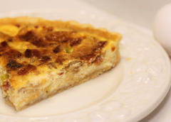 Quiche Lorraine ( Κις λορέν ) με μπέικον, πράσο και τυρί
