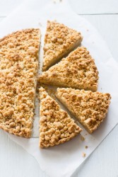 Ζεστή σκωτσέζικη μηλόπιτα