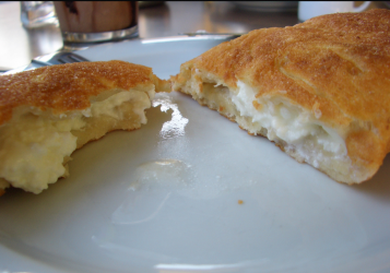 Τηγανόψωμο με φέτα