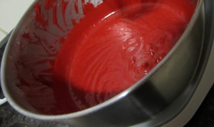 Κόκκινη επικάλυψη σοκολάτας