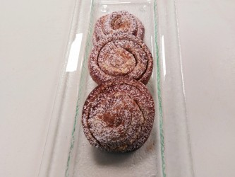 Ρολάκια με ταχίνι ( Ταχινόπιτες )