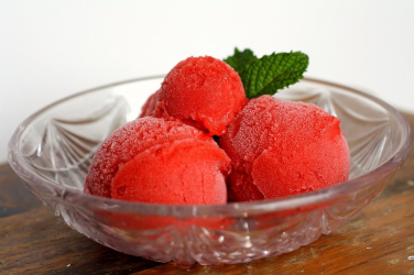 Σορμπέ φράουλα με μαστίχα