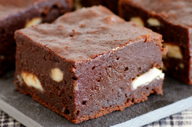 Brownies με καφέ και λευκή σοκολάτα