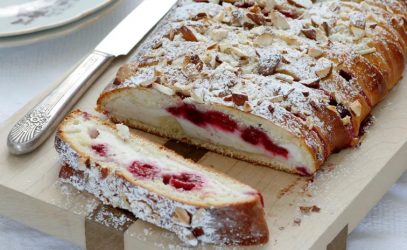 Ψωμί με ρικότα και σμέουρα