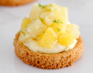 Ταρτάκια με κρέμα από lime και ανανά