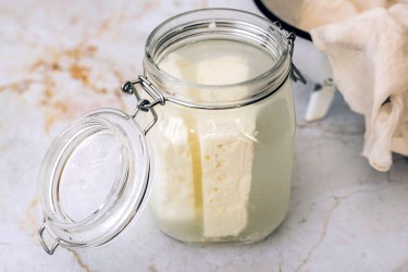 Αλμη για να διατηρήσετε τη φέτα